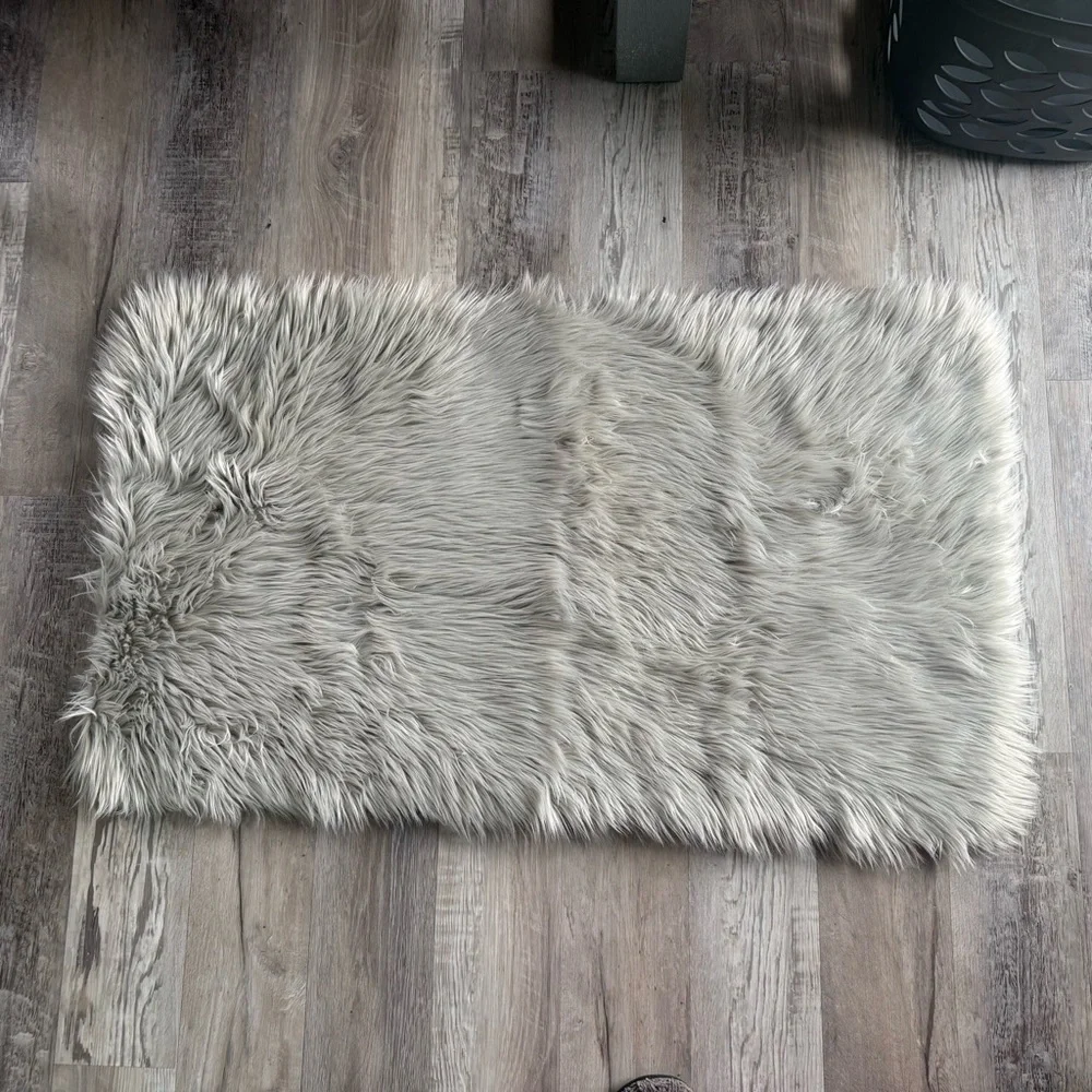 Nicole Miller Gray Faux Fur Decorative Accent Rug Set Of Two